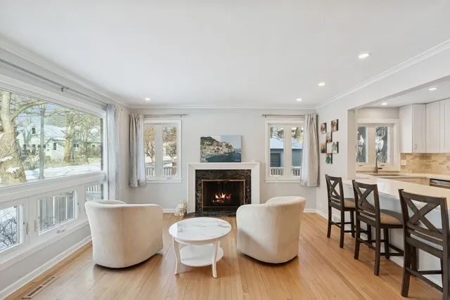 $2,000 | 2607 Mcdaniel Avenue, Evanston, IL 60201