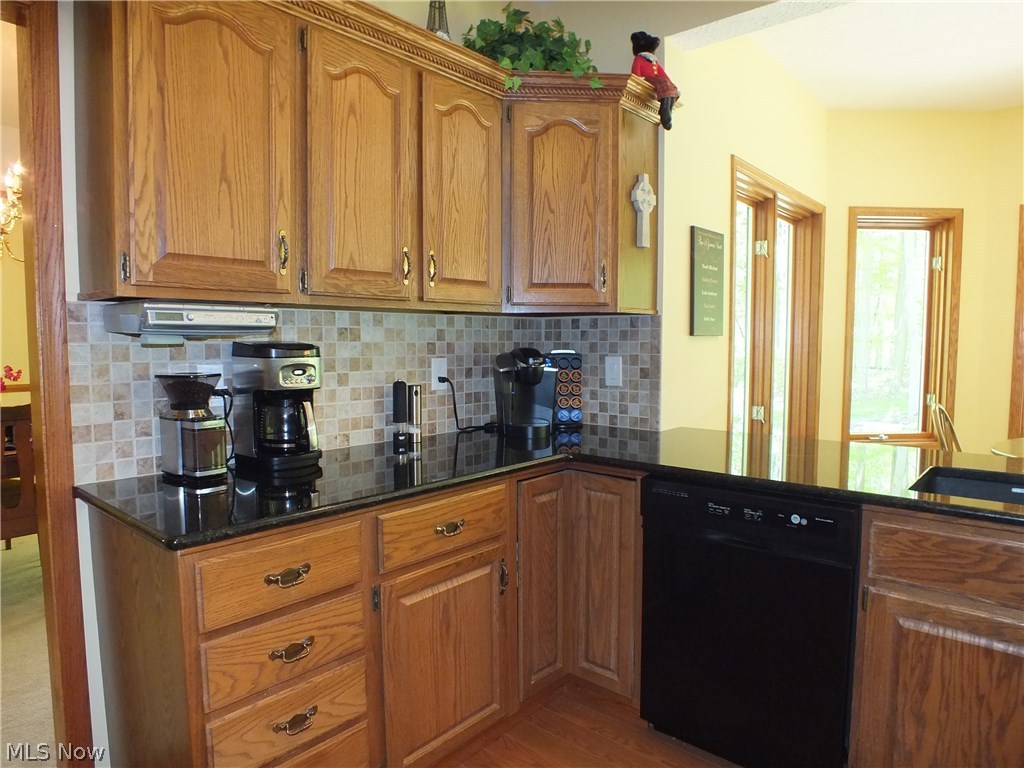 9279 Mentor Road Chardon, OH 44024 - Photo 12 of 35 Gallery Image 12