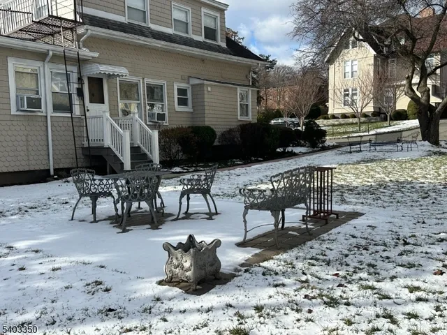 a close up view of washer and dryer