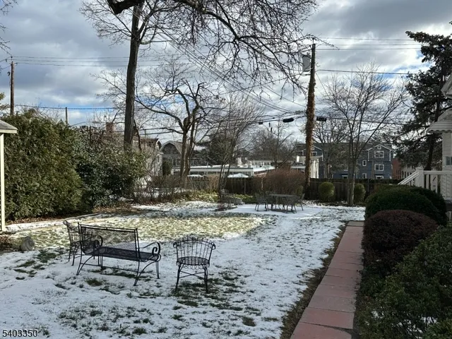 $2,300 | 39 North Mountain Avenue, Unit 2A, Montclair, NJ 07042