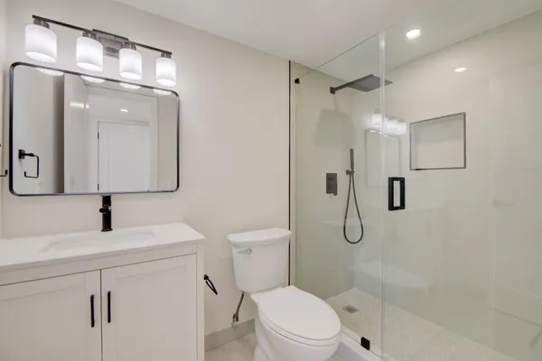 $2,500 | 2322 South Cypress Bend Drive, Unit 411, Pompano Beach, FL 33069