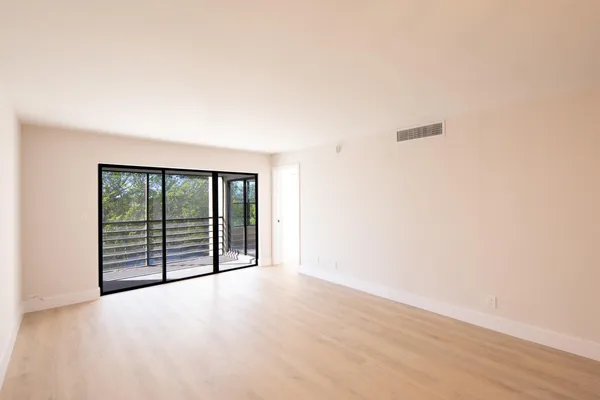 $2,500 | 2322 South Cypress Bend Drive, Unit 411, Pompano Beach, FL 33069