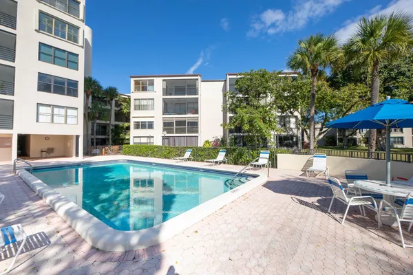 $2,500 | 2322 South Cypress Bend Drive, Unit 411, Pompano Beach, FL 33069