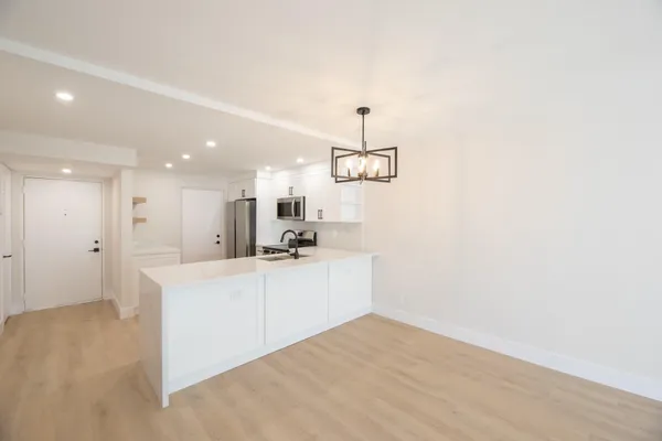 $2,500 | 2322 South Cypress Bend Drive, Unit 411, Pompano Beach, FL 33069