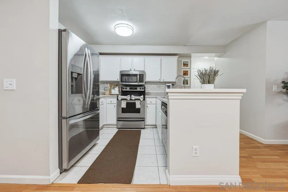 6131 Rancho Mission Road, Unit 114 San Diego, CA 92108 - Photo 4 of 25 Gallery Image 4