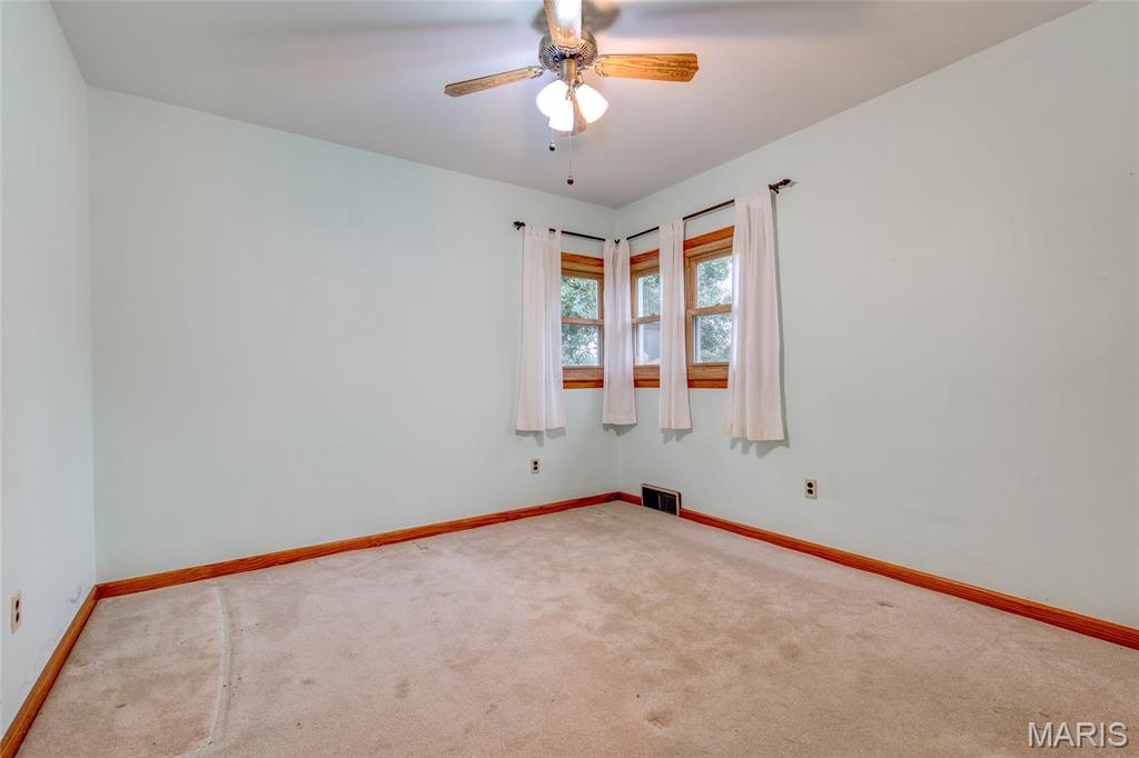 5673 Humbert Road Godfrey, IL 62035 - Photo 23 of 37