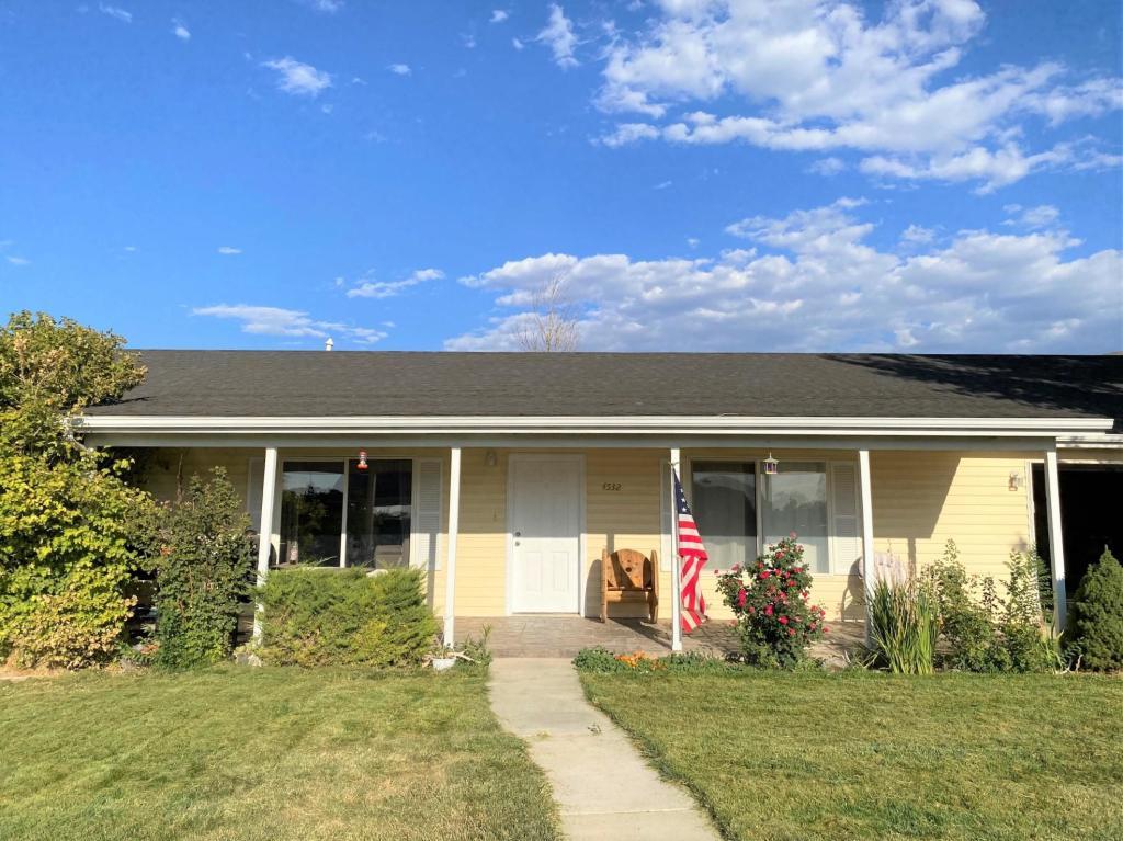 4532 Quickdraw Lane Enoch, UT 84721 - Photo 1 of 1 4532-01