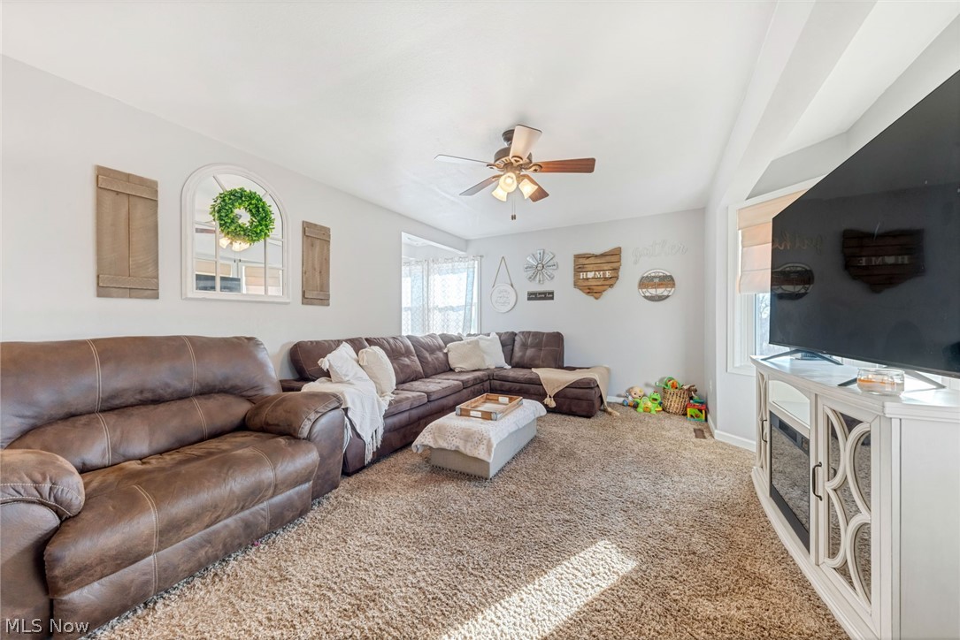 46766 Clarkson Road Rogers, OH 44455 - Photo 9 of 35 Gallery Image 9