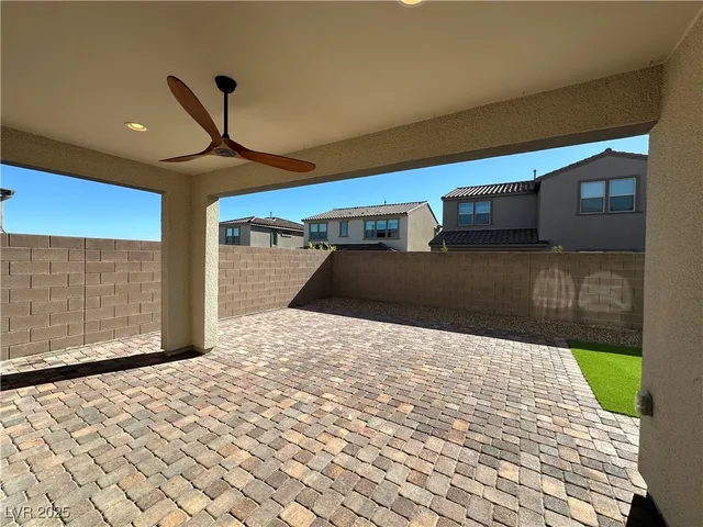 $2,895 | 11585 Salt Creek Avenue, Las Vegas, NV 89138