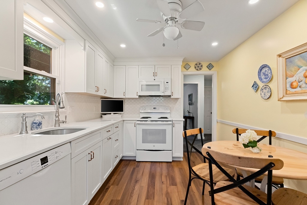 31 Hiawatha Road Woburn, MA 01801 - Photo 5 of 29