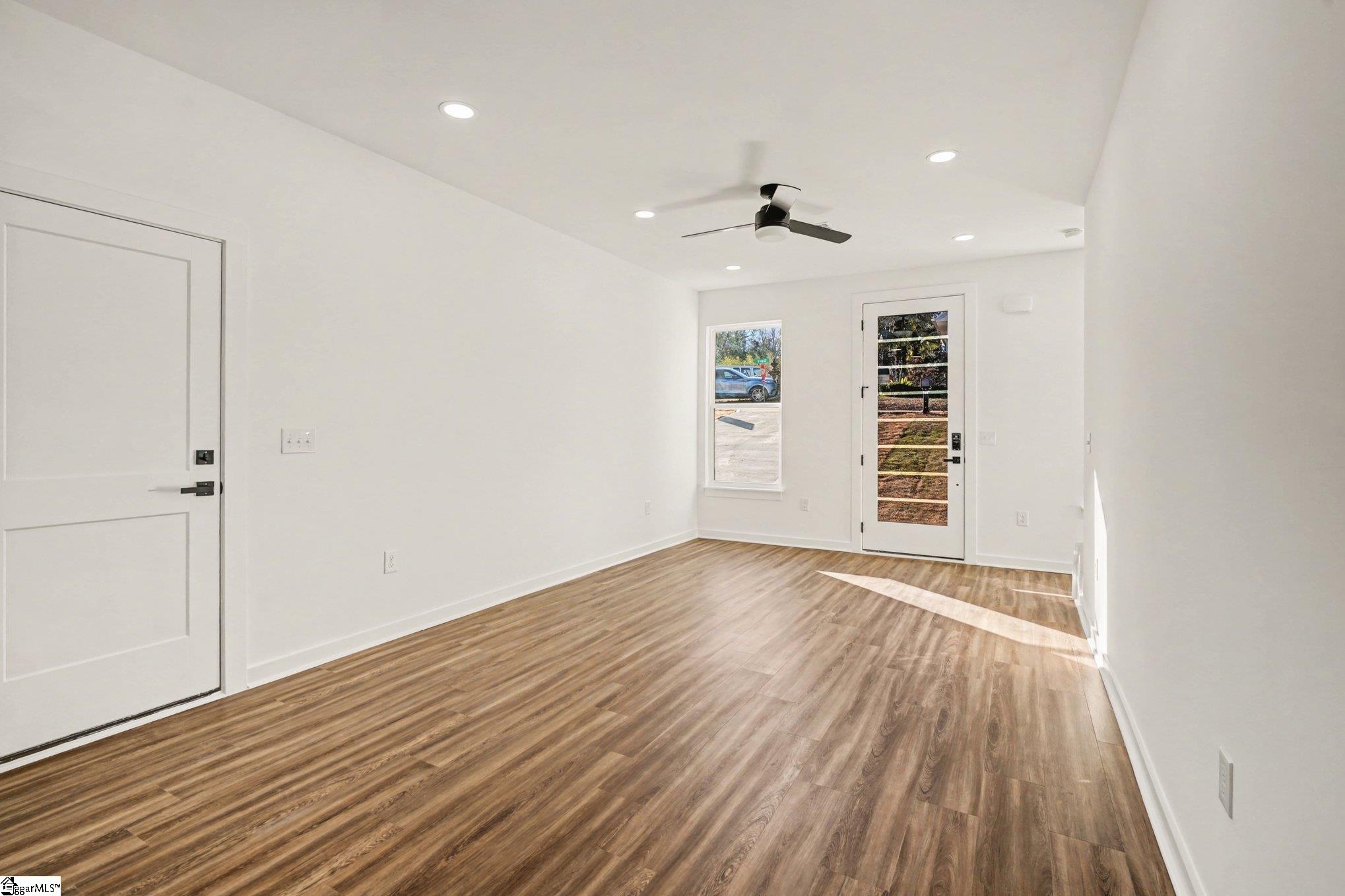 202 Pine Street Easley, SC 29640 - Photo 6 of 29