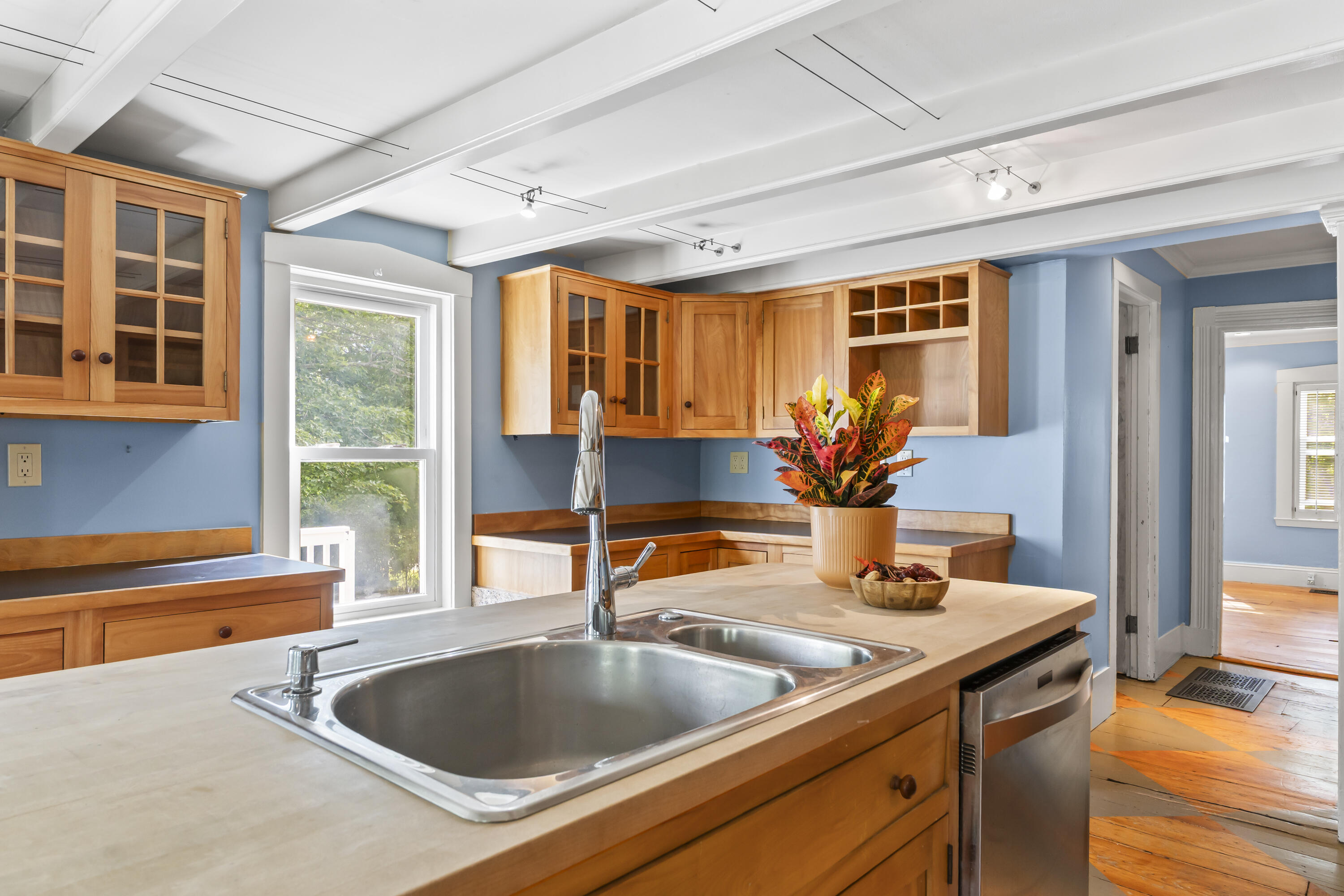 58 Cutts Road Kittery, ME 03904 - Photo 19 of 57 Kitchen