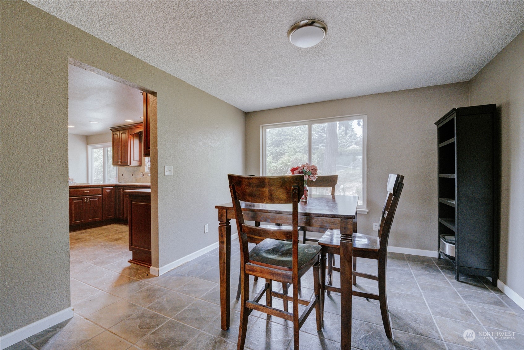 4212 South 252nd Street Kent, WA 98032 - Photo 9 of 31 Gallery Image 9