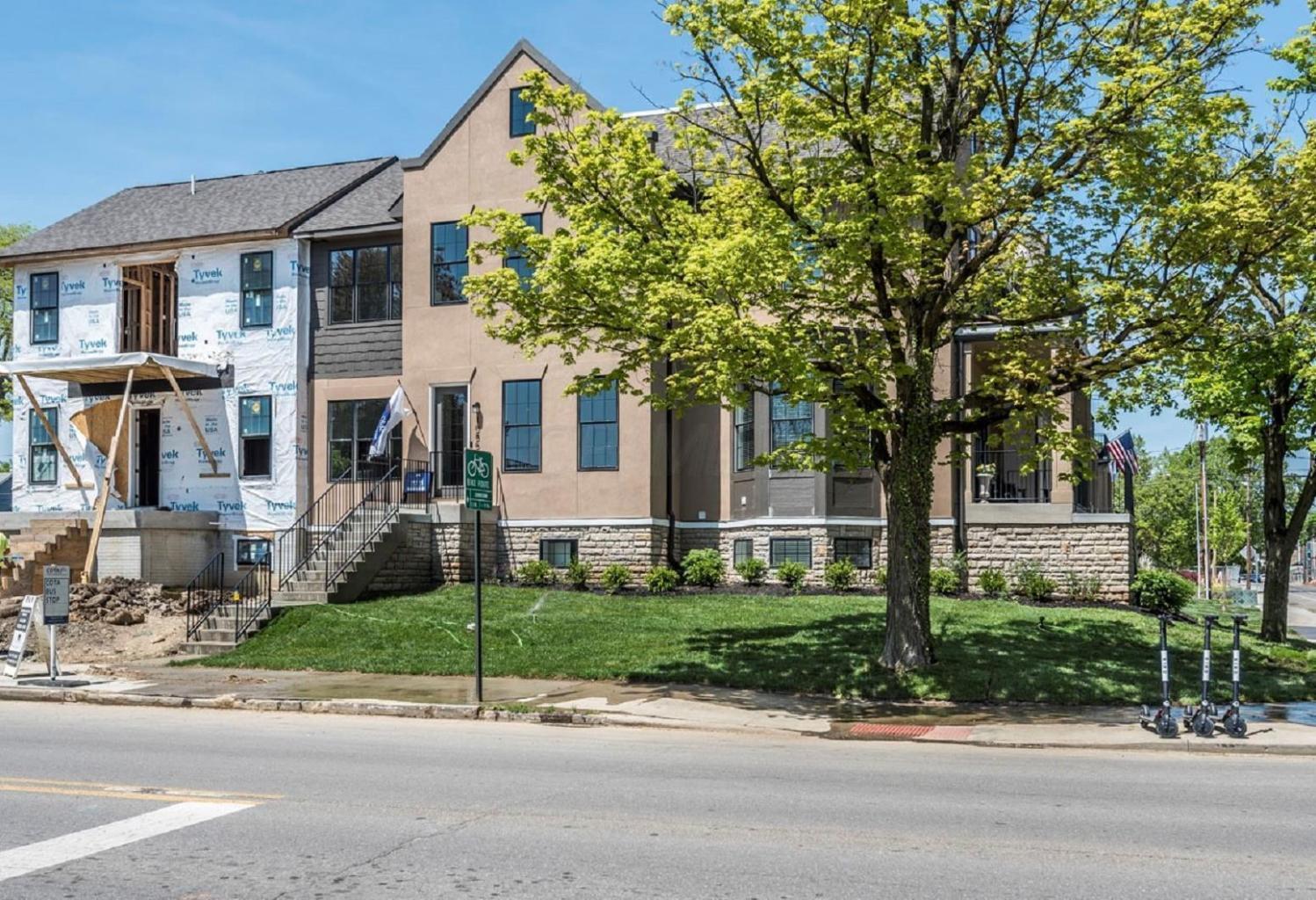 1086 Bryden Road, Unit 10 Columbus, OH 43205 - Photo 2 of 41