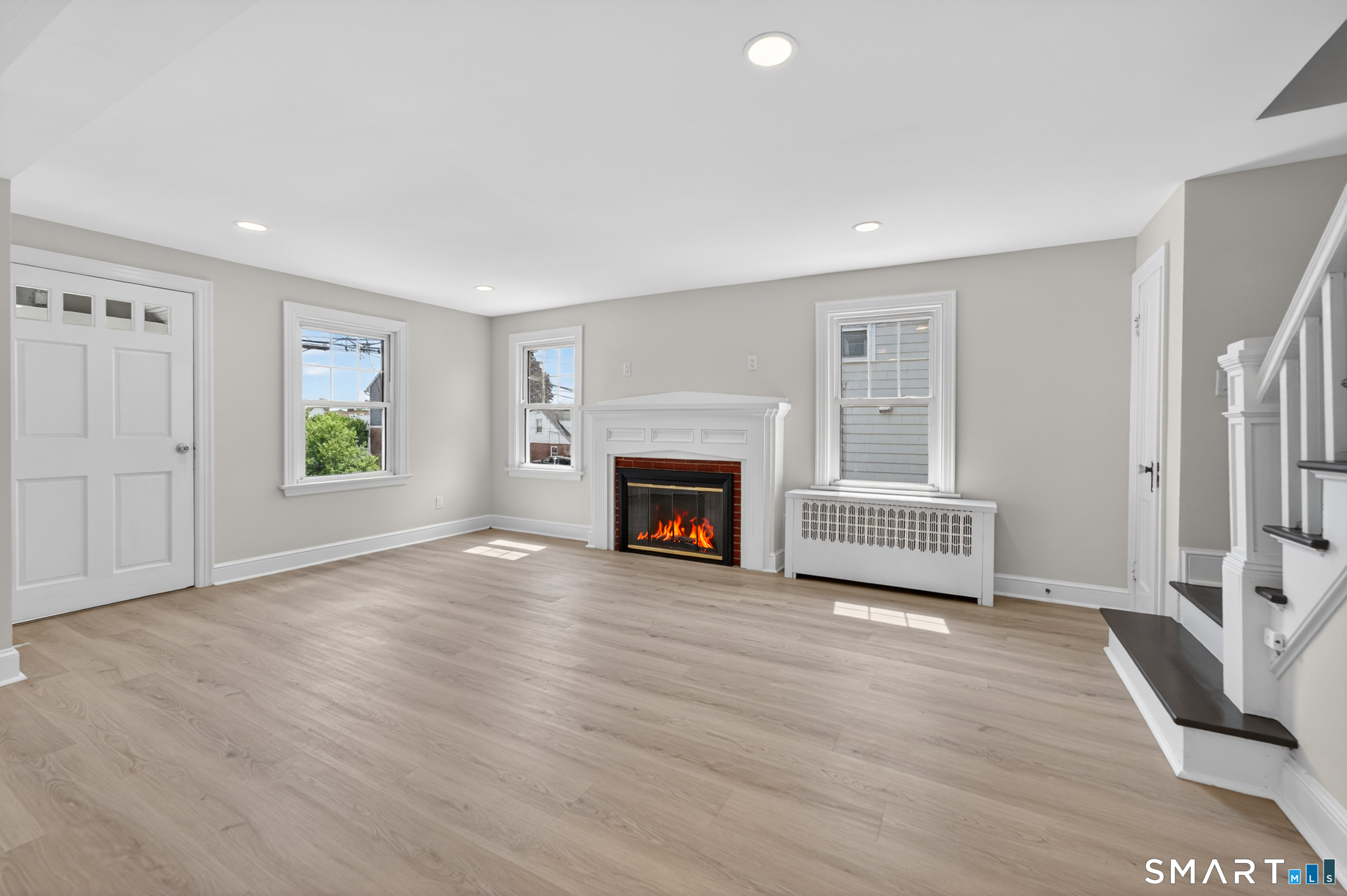 55 Woodlawn Road New London, CT 06320 - Photo 17 of 36