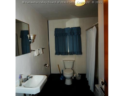 520 James River Road Cabin Creek, WV 25035 - Photo 10 of 16 Master Bath/Spa.