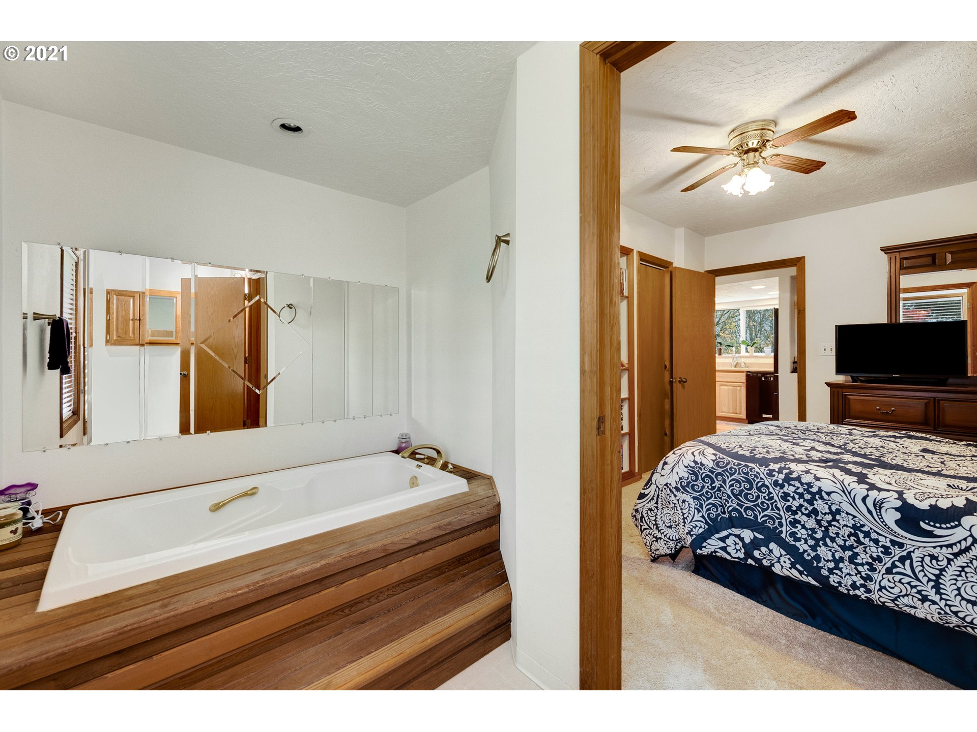 15575 Southeast Webfoot Road Dayton, OR 97114 - Photo 12 of 23
