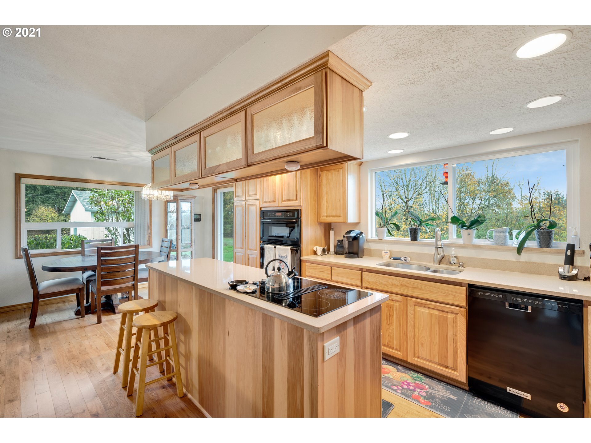 15575 Southeast Webfoot Road Dayton, OR 97114 - Photo 8 of 23
