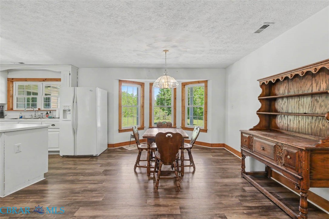 8237 Spring Hill Farm Road East Gloucester, VA 23061 - Photo 13 of 39