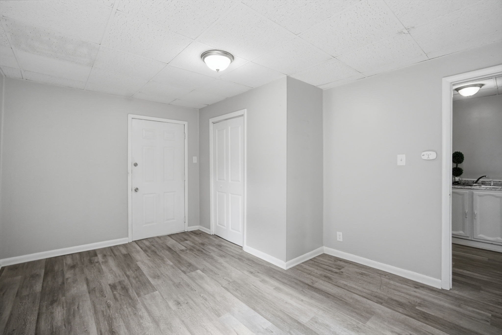 540 Armory Street Springfield, MA 01104 - Photo 18 of 28