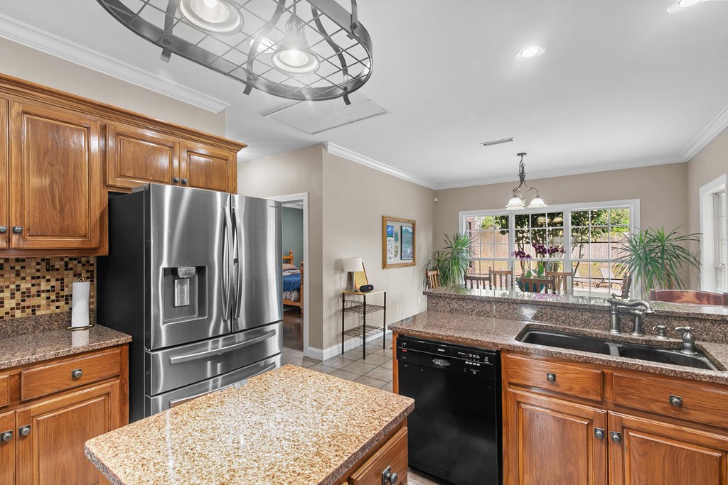 506 Westbrook Road Dothan, AL 36303 - Photo 8 of 47 Gallery Image 8