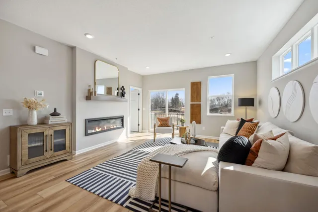 $465,380 | 1531 Traverse Lane, St. Paul, MN 55118