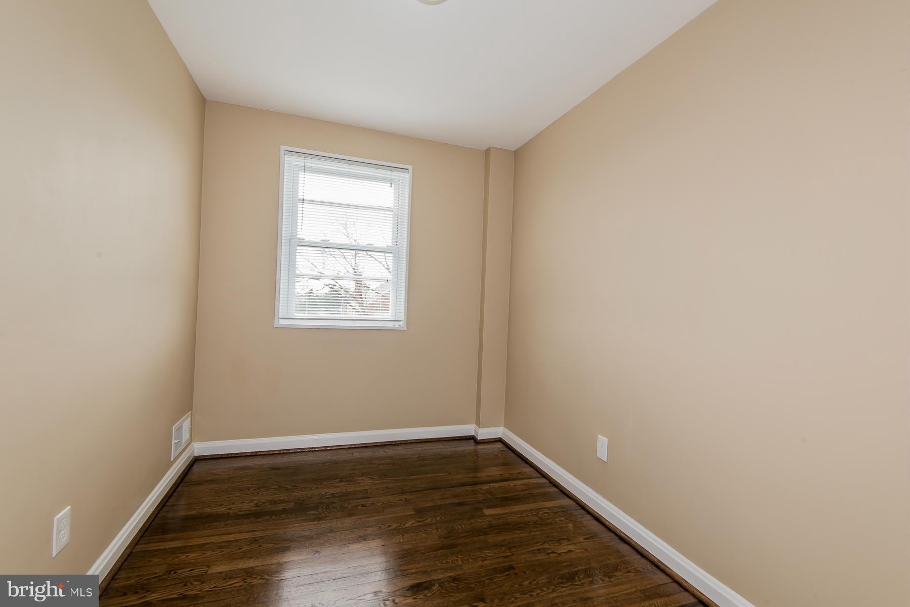 5431 Whitlock Road Baltimore, MD 21229 - Photo 17 of 28 Bedroom
