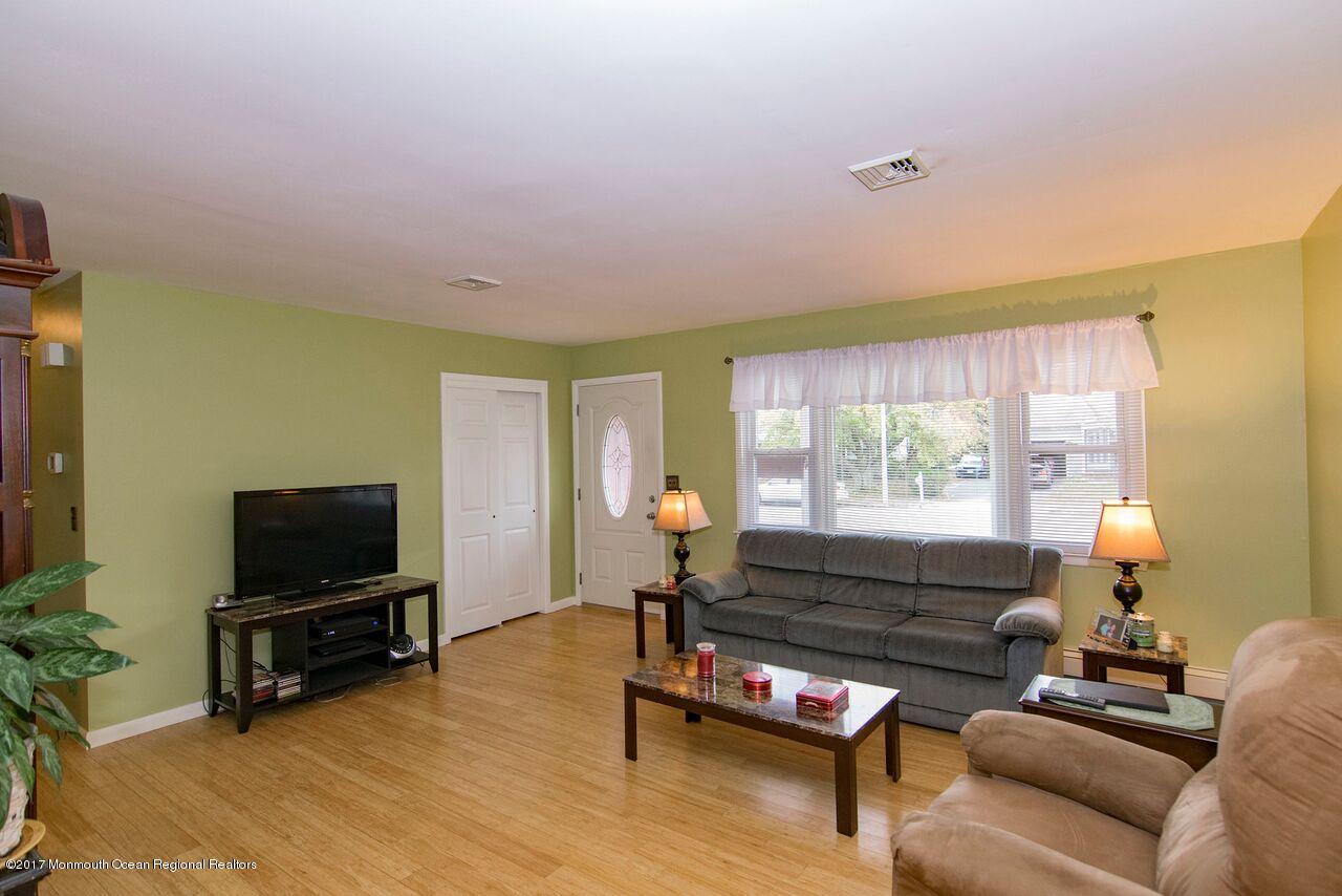 104 Georgetown Road Toms River, NJ 08757 - Photo 6 of 14 Living Room 2