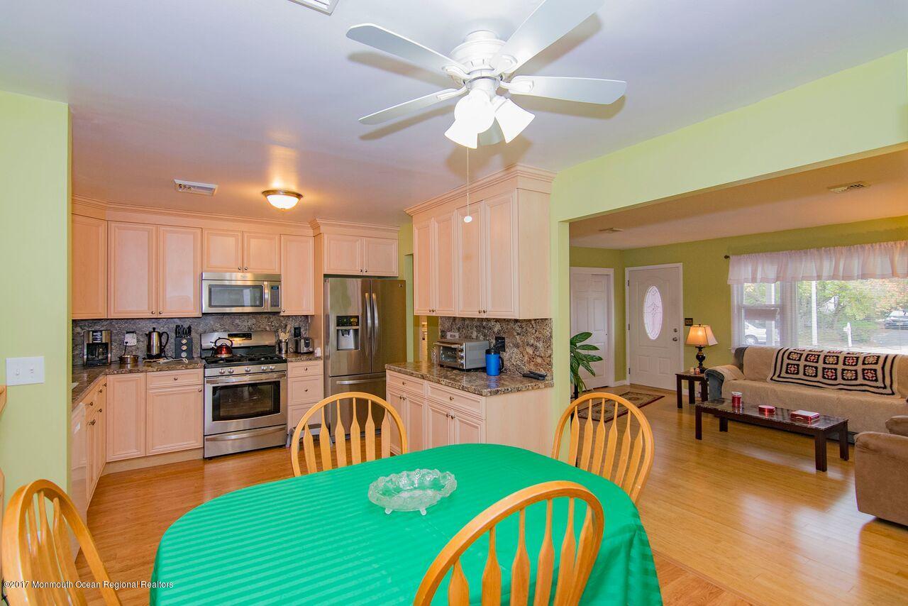 104 Georgetown Road Toms River, NJ 08757 - Photo 8 of 14 Dining room