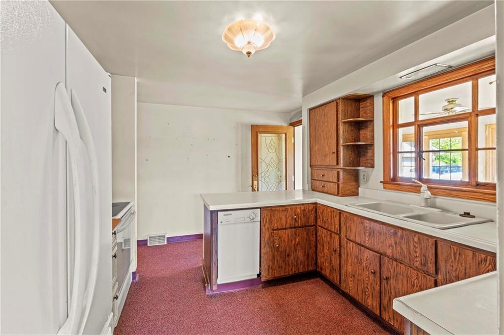 1484 Nine Eighty Road Canonsburg, PA 15317 - Photo 8 of 33 Kitchen 1484 Nine Eighty Road