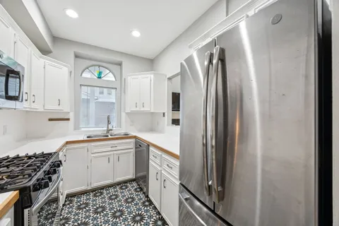 $495,000 | 220 East 8th Street, Houston, TX 77007