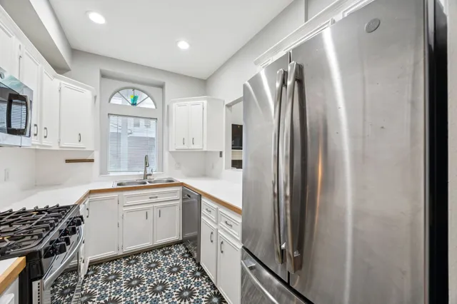 $489,000 | 220 East 8th Street, Houston, TX 77007