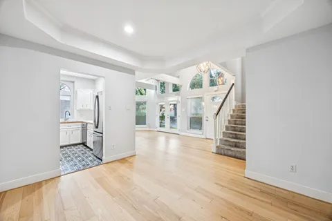 $495,000 | 220 East 8th Street, Houston, TX 77007