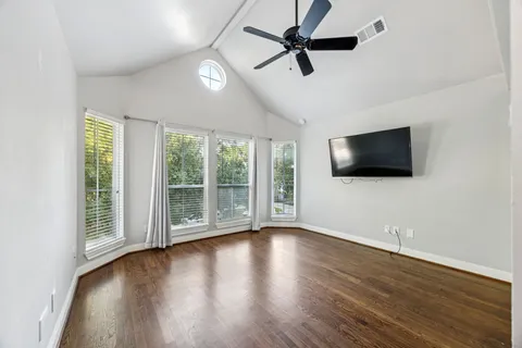 $495,000 | 220 East 8th Street, Houston, TX 77007