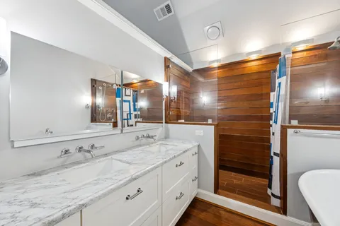 $495,000 | 220 East 8th Street, Houston, TX 77007