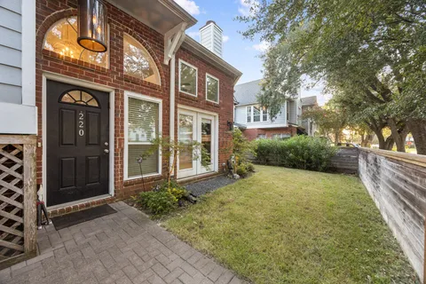 $495,000 | 220 East 8th Street, Houston, TX 77007
