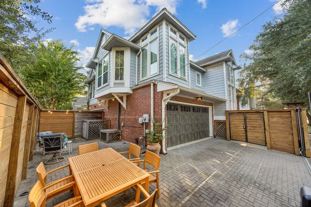 $489,000 | 220 East 8th Street, Houston, TX 77007