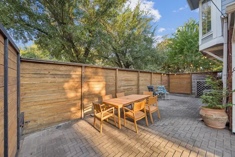 $495,000 | 220 East 8th Street, Houston, TX 77007