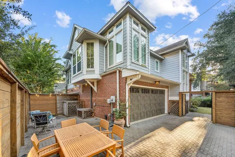 $495,000 | 220 East 8th Street, Houston, TX 77007