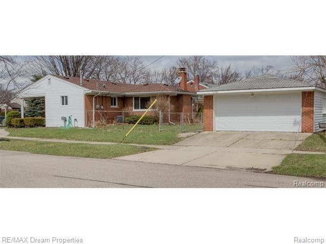 18780 Norwich Road Livonia, MI 48152 - Photo 2 of 17