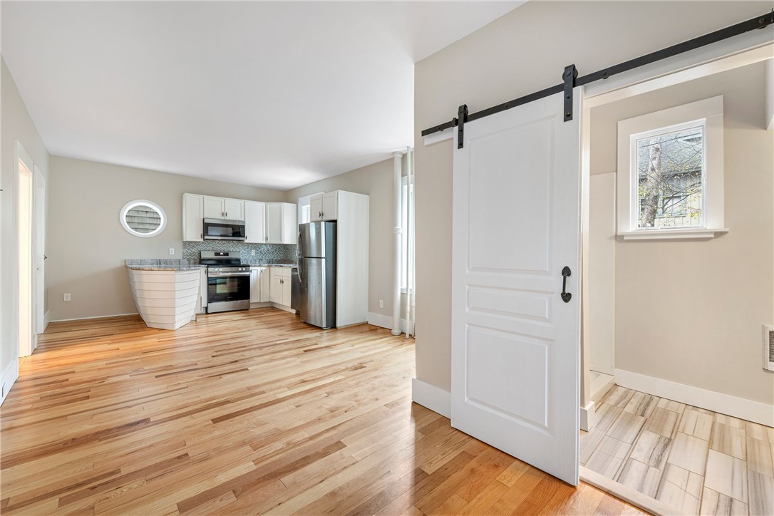 427 Spring Street, Unit 1 Newport, RI 02840 - Photo 5 of 16 Living area