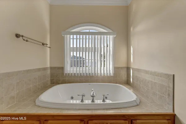 $1,250,000 | 240 Drake Landing, New Bern, NC 28560