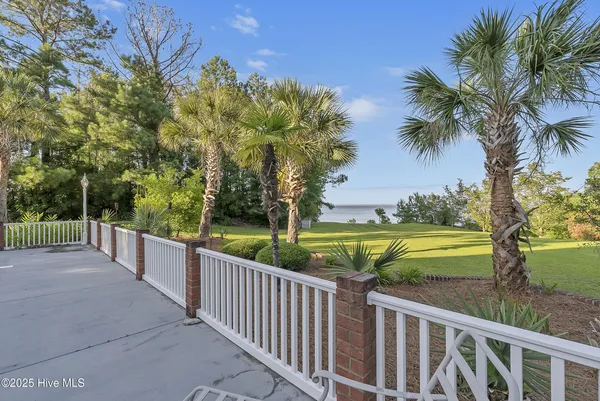 $1,250,000 | 240 Drake Landing, New Bern, NC 28560