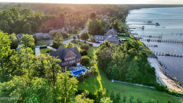 $1,250,000 | 240 Drake Landing, New Bern, NC 28560
