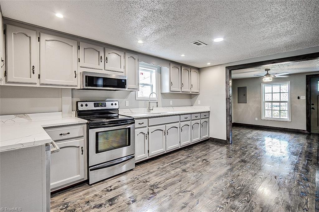 6672 Bennett Road Seagrove, NC 27341 - Photo 11 of 28