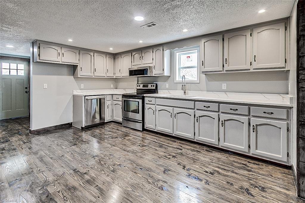 6672 Bennett Road Seagrove, NC 27341 - Photo 13 of 28