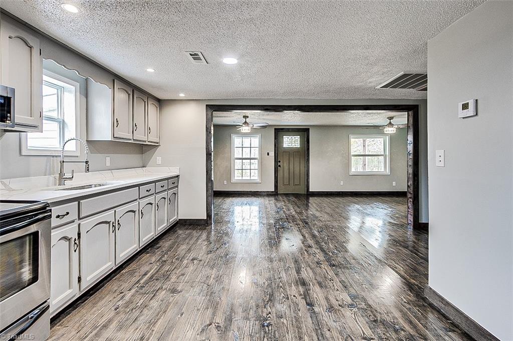 6672 Bennett Road Seagrove, NC 27341 - Photo 10 of 28