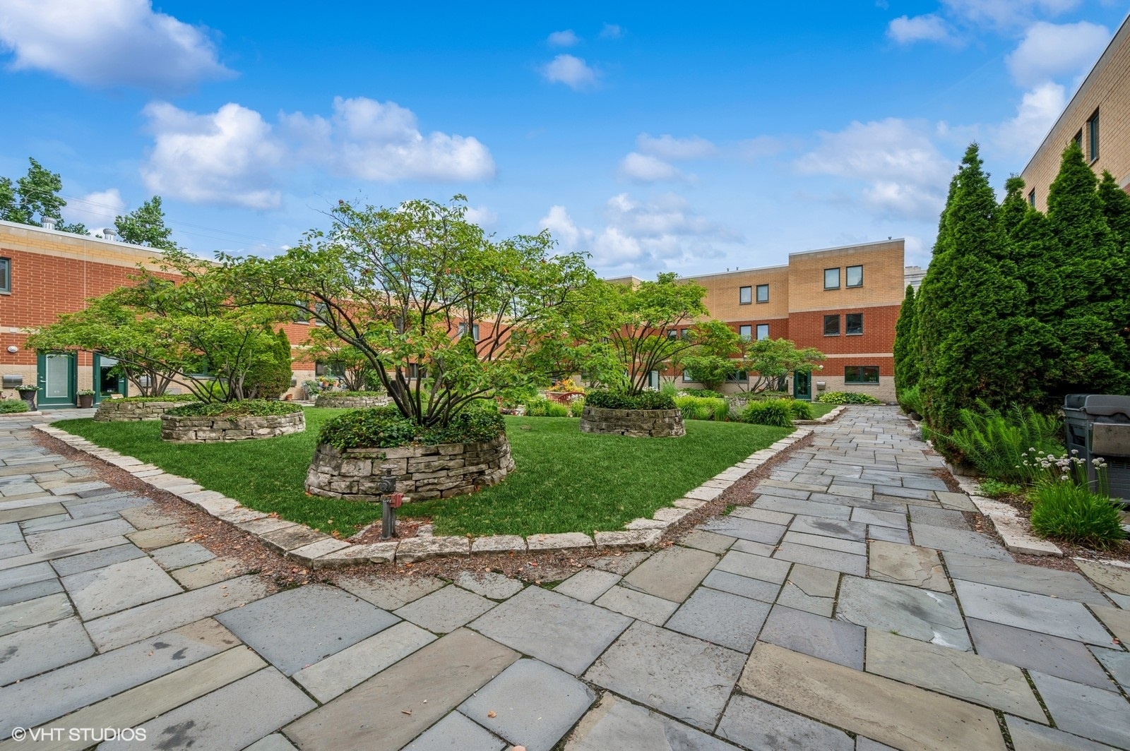 1889 Maple Avenue, Unit W10 Evanston, IL 60201 - Photo 17 of 22 a view of a street with a building in the background