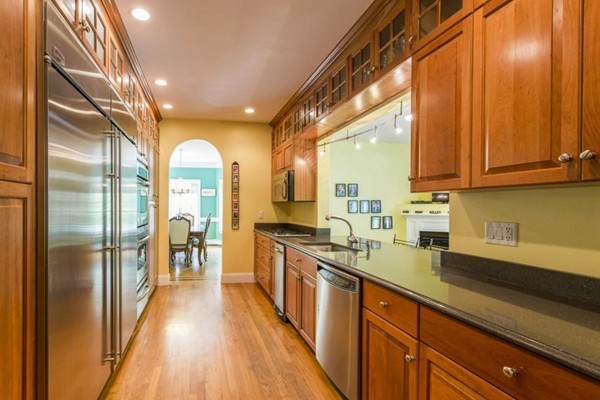 320 Conant Road Weston, MA 02493 - Photo 5 of 28