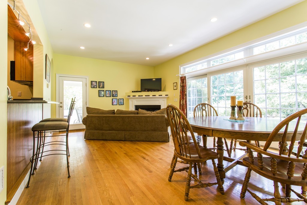 320 Conant Road Weston, MA 02493 - Photo 8 of 28